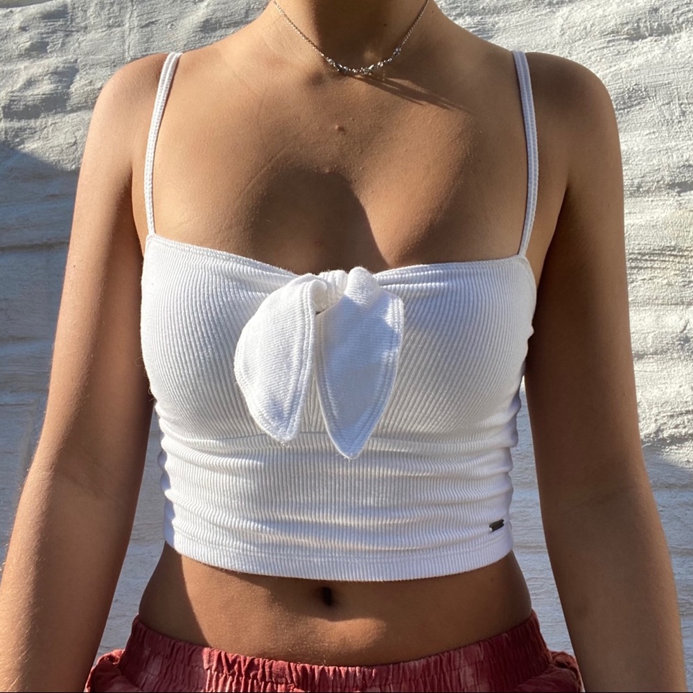 White Hollister summer cami knot key hole top